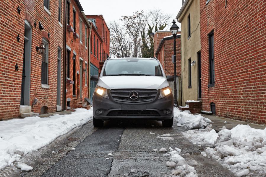  Mercedes-Benz Metris Cargo Van 2015 года  (фото 16 из 31)